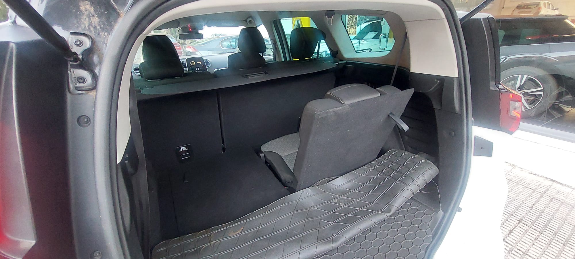 Renault Grand Scenic 1.3 TCE 140CV foto 5